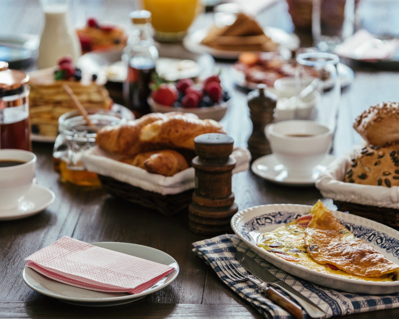 http://Breakfast%20dishes%20on%20a%20table