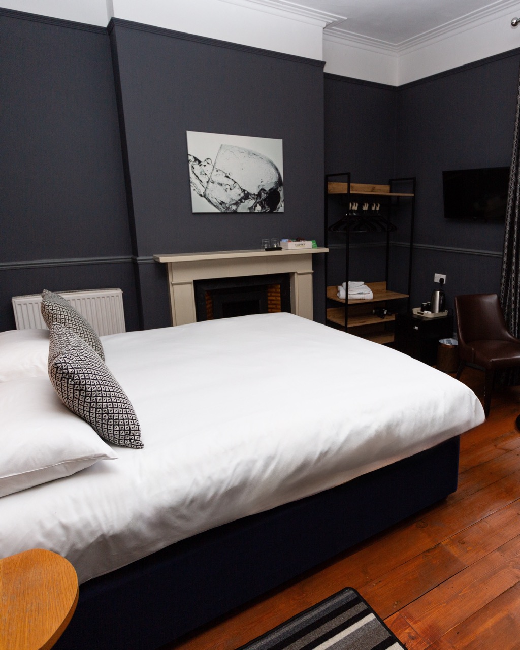 Pet Friendly Paws and Relax Room The Corner House Hotel