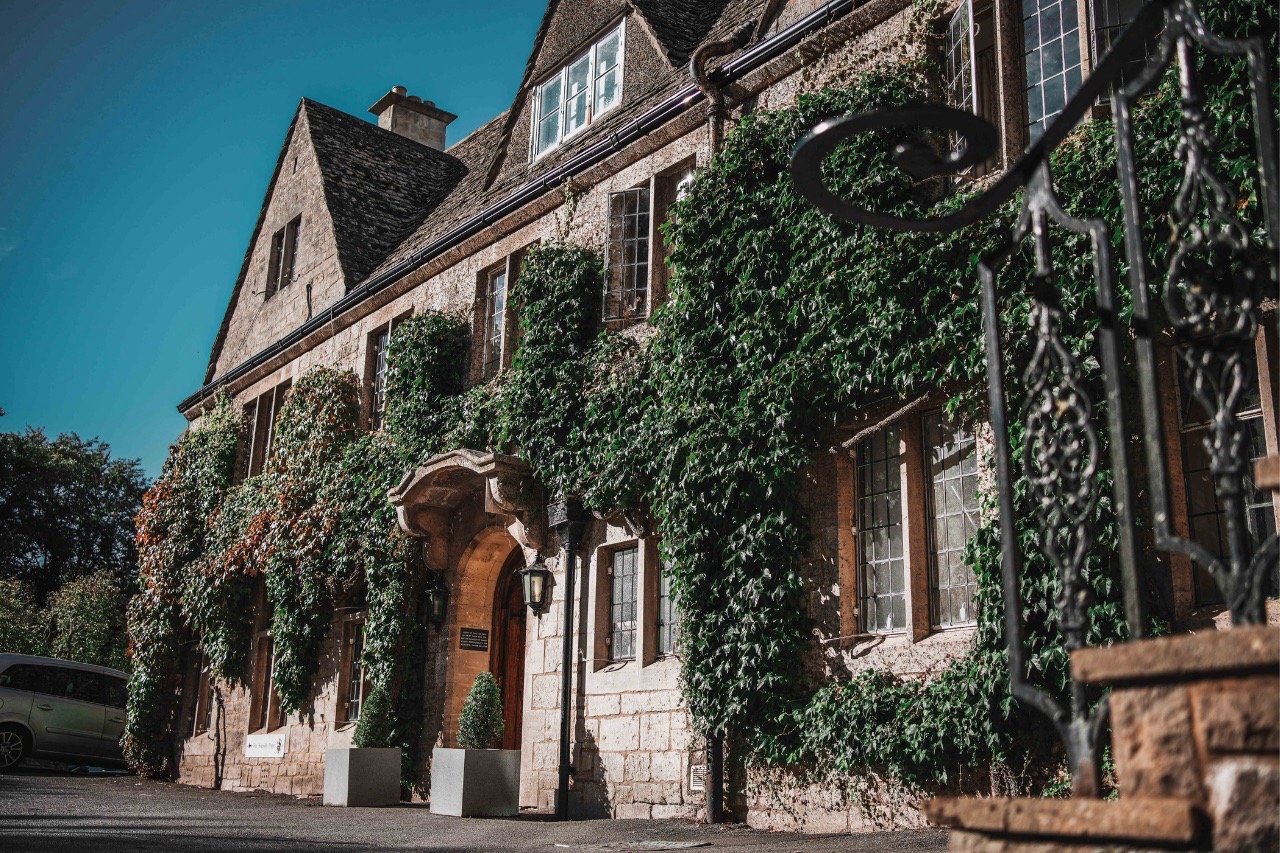 http://Hatton%20Court%20Hotel%20exterior
