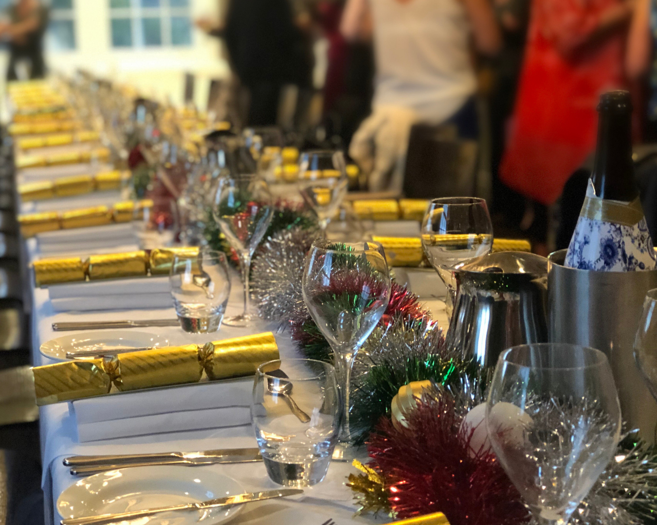 http://festive%20party%20nights%20corner%20house%20hotel