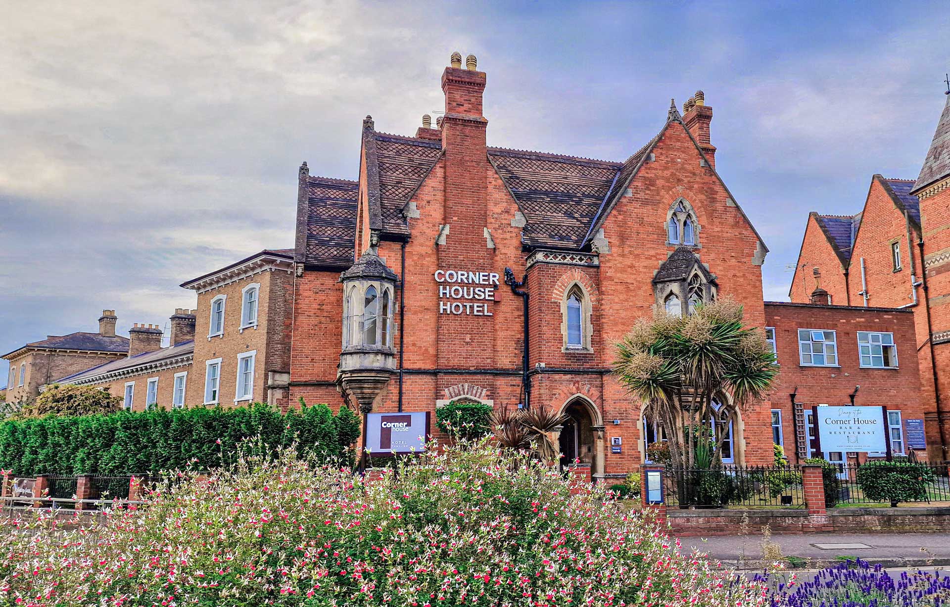 The Corner House Bar & Restaurant